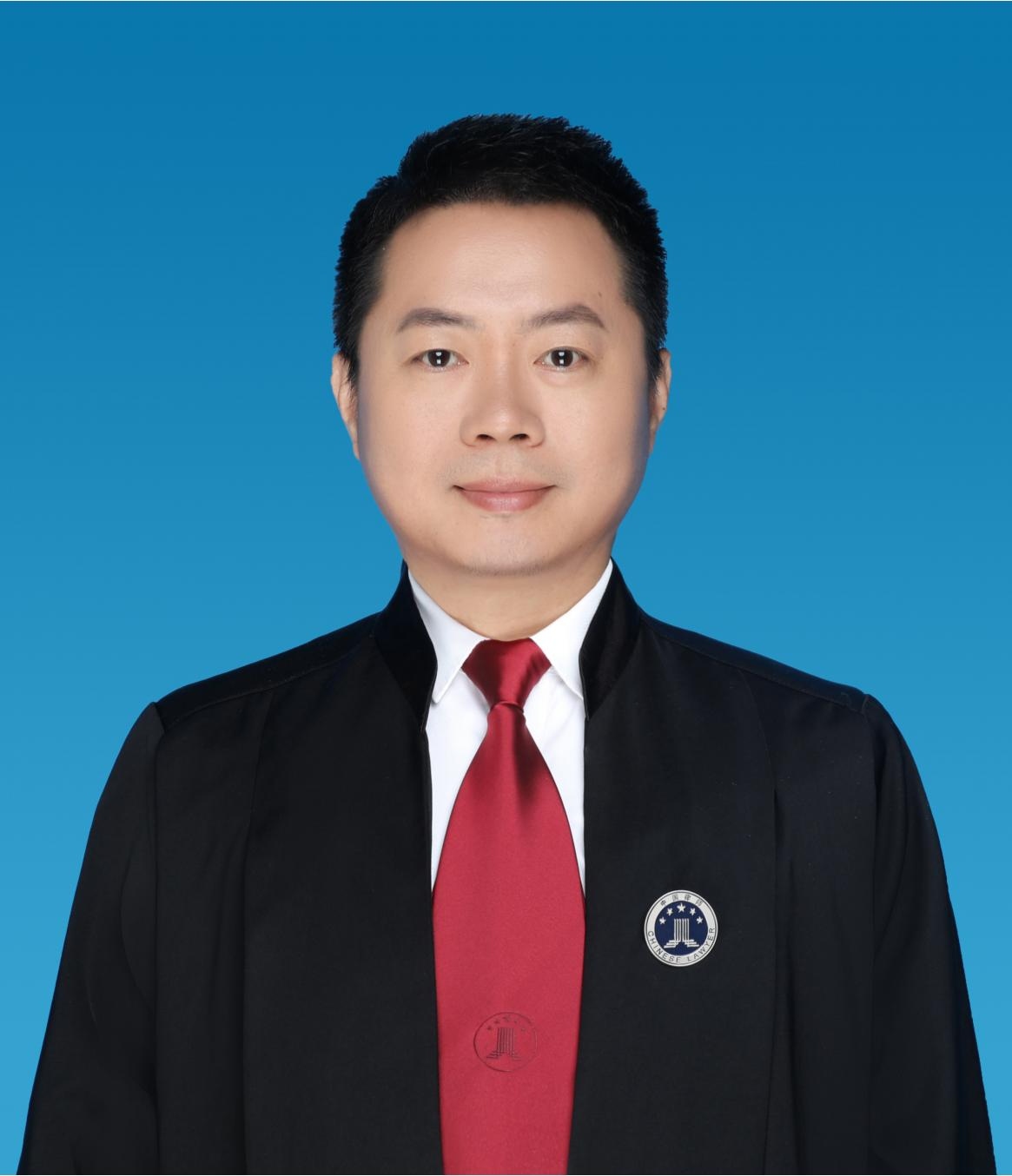 区成伟
